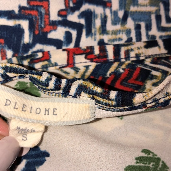 Pleione by Anthropologie small Aztec print blouse - Picture 3 of 3